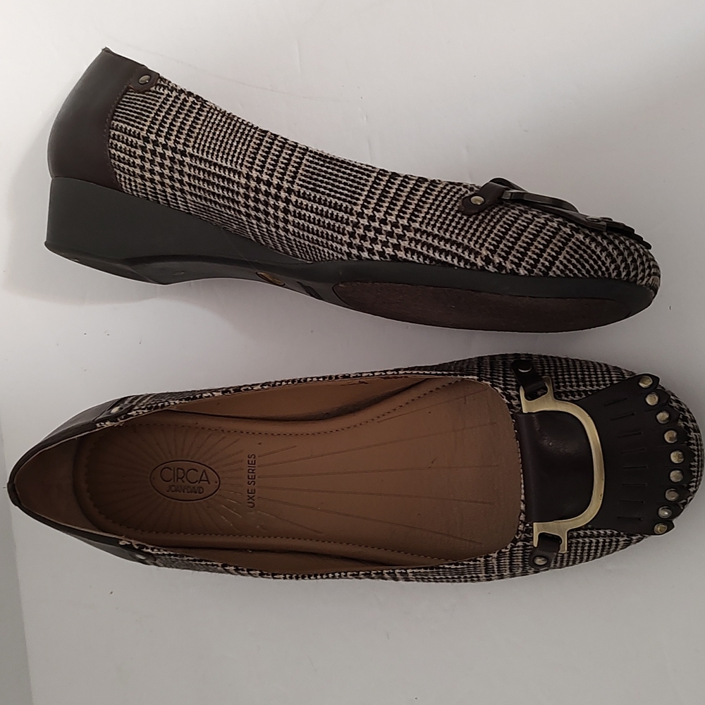 Brown Plaid & Faux Leather Circa Flats sz 8